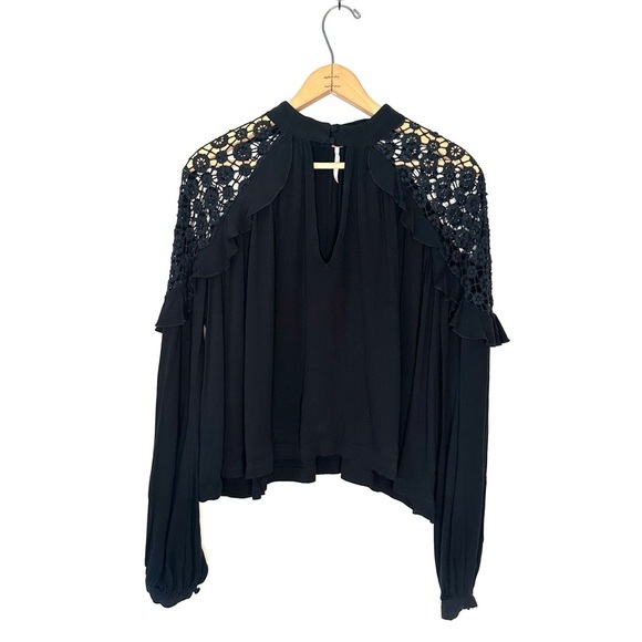 Free People | Black Little Bit Of Love Crochet Top Size Medium - Picture 3 of 13